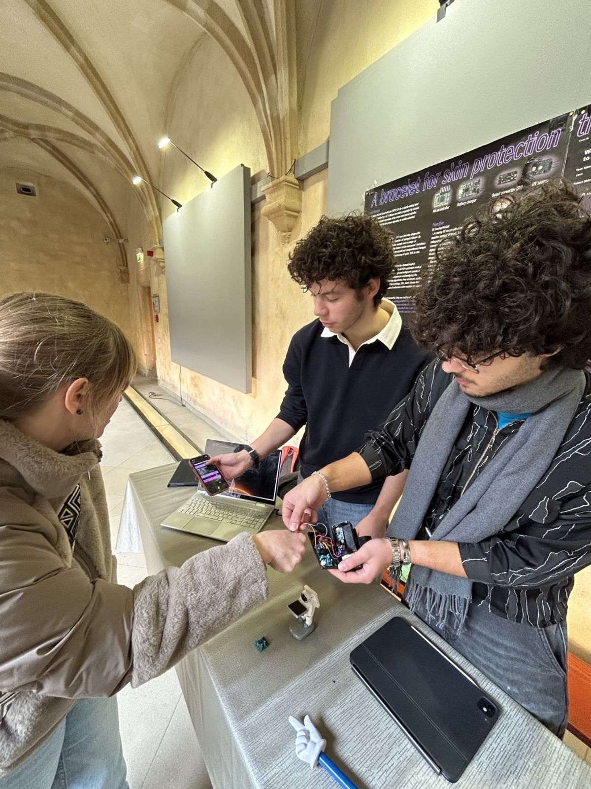NOTRE PROJET "AURA" AU SCIENCE FESTIVAL À L'ABBAYE NEIMËNSTER. (22. - 23.11.2025)