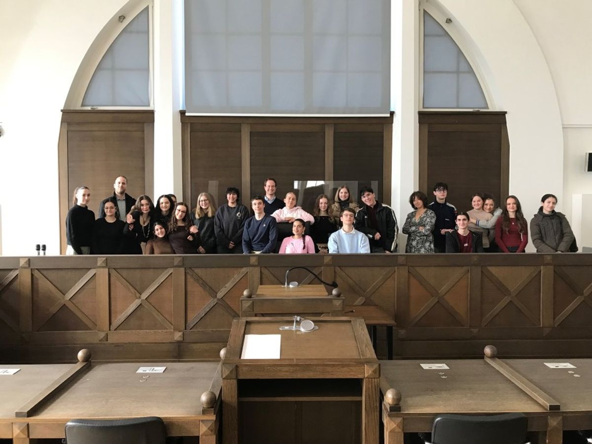 3R: Visite vum Stater Tribunal d'Arrondissement.