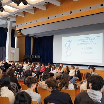 PROMOUVOIR LA SECTION A, PROMOUVOIR LES LANGUES — photo 2
