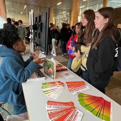 4C7: 1erPRIX DU CONCOURS SUR L'ÉDUCATION POLITIQUE — photo 36