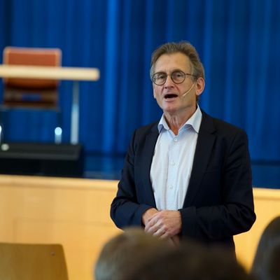 CONFÉRENCE DE "JOY OF DISCOVERY" PAR LE PROFESSEUR BEN L. FERINGA, PRIX NOBEL DE CHIMIE 2016 — photo 6