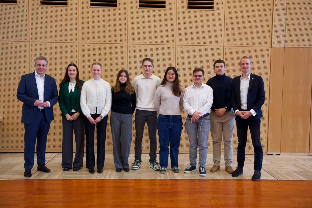 PARTICIPATION DES ÉLÈVES DE NOTRE SECTION R À LA SÉANCE DE DEBRIEFING SUR LES RÉSULTATS DE LA COP30.