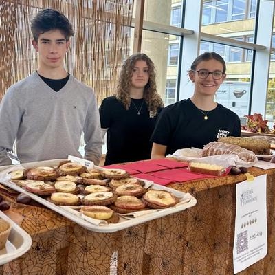 4CLZH1: ATELIERS AVEC D'AUTRES CLASSES - PRÉPARATION DE L'EXPOSITION "10 ANS PROJET DÉVELOPPEMENT" — photo 15