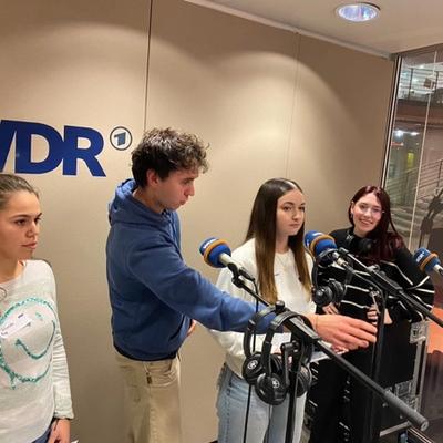 EIS F-SCHÜLER BEIM WDR ZU KÖLN — photo 9