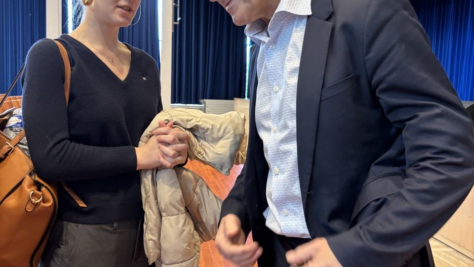 NOBEL PRIZE WINNER BEN L. FERINGA MEETS OUR STUDENTS