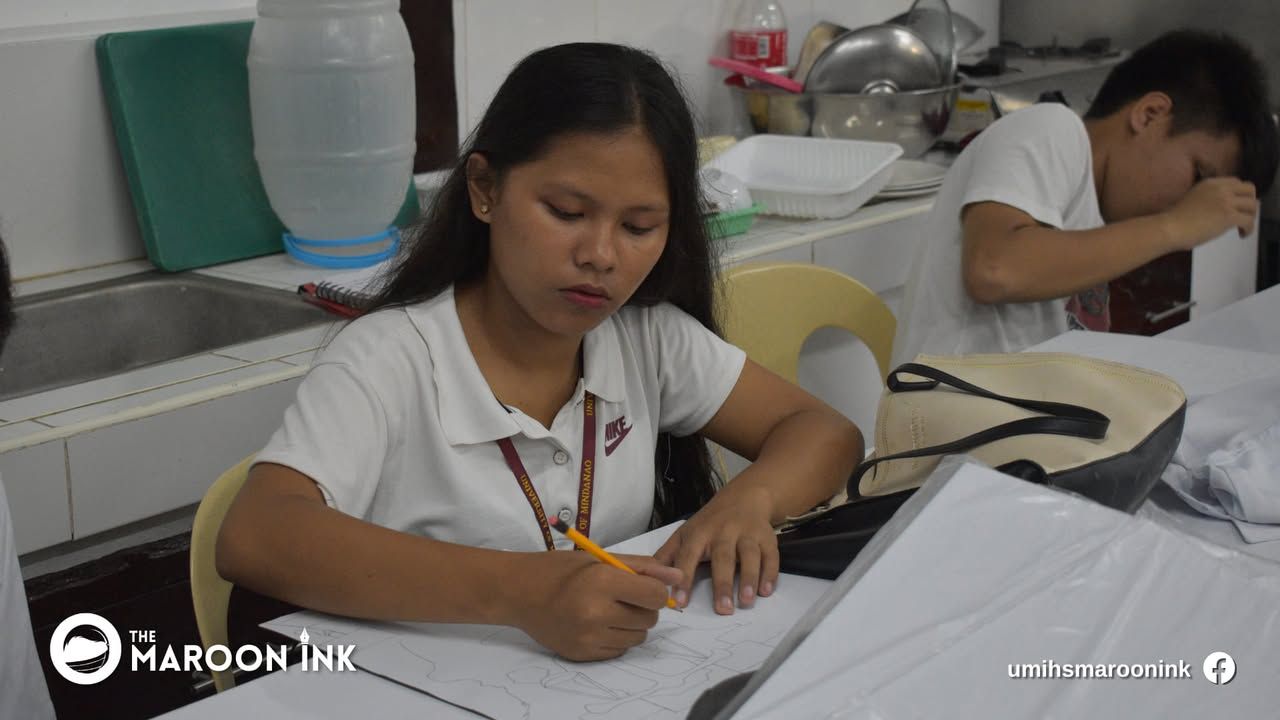 UMIHS NEWS | UMians compete in the poster making and quiz bee competitio...
