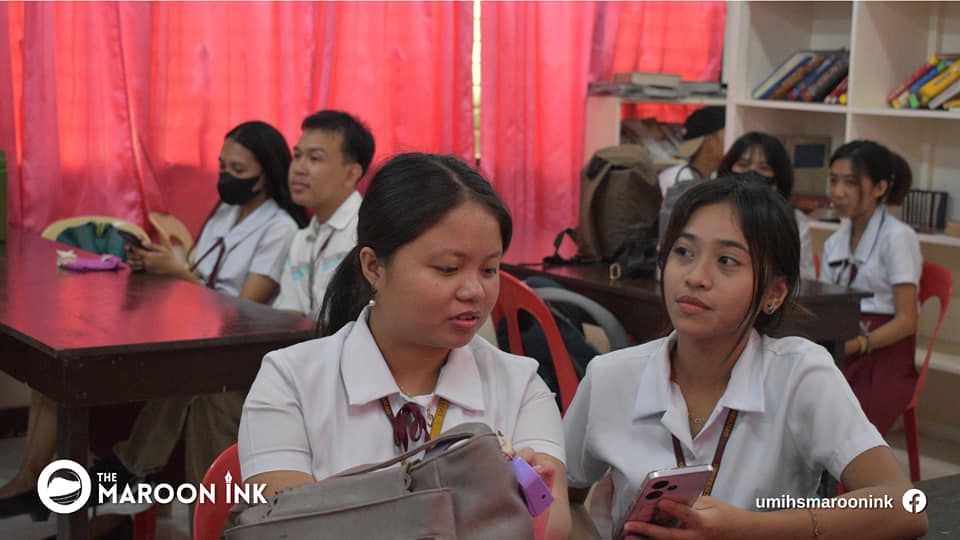 UMIHS NEWS | UMians compete in the poster making and quiz bee competitio...