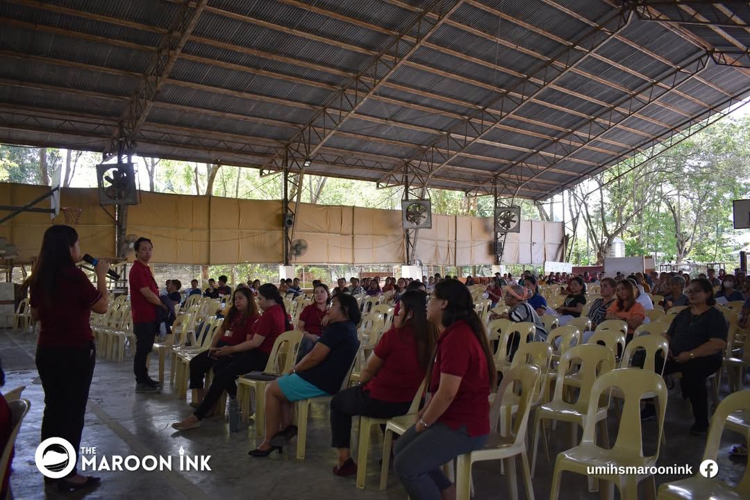 NEWS | Grade 10 and Grade 12 parents meet at the UM Ilang gymnasium on A...