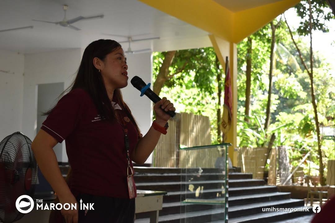 NEWS | Grade 10 and Grade 12 parents meet at the UM Ilang gymnasium on A...