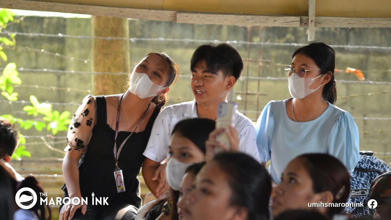 SHIP SAILS AT 90s | Grade 12 Students of UMIHS tied knots during this mo...