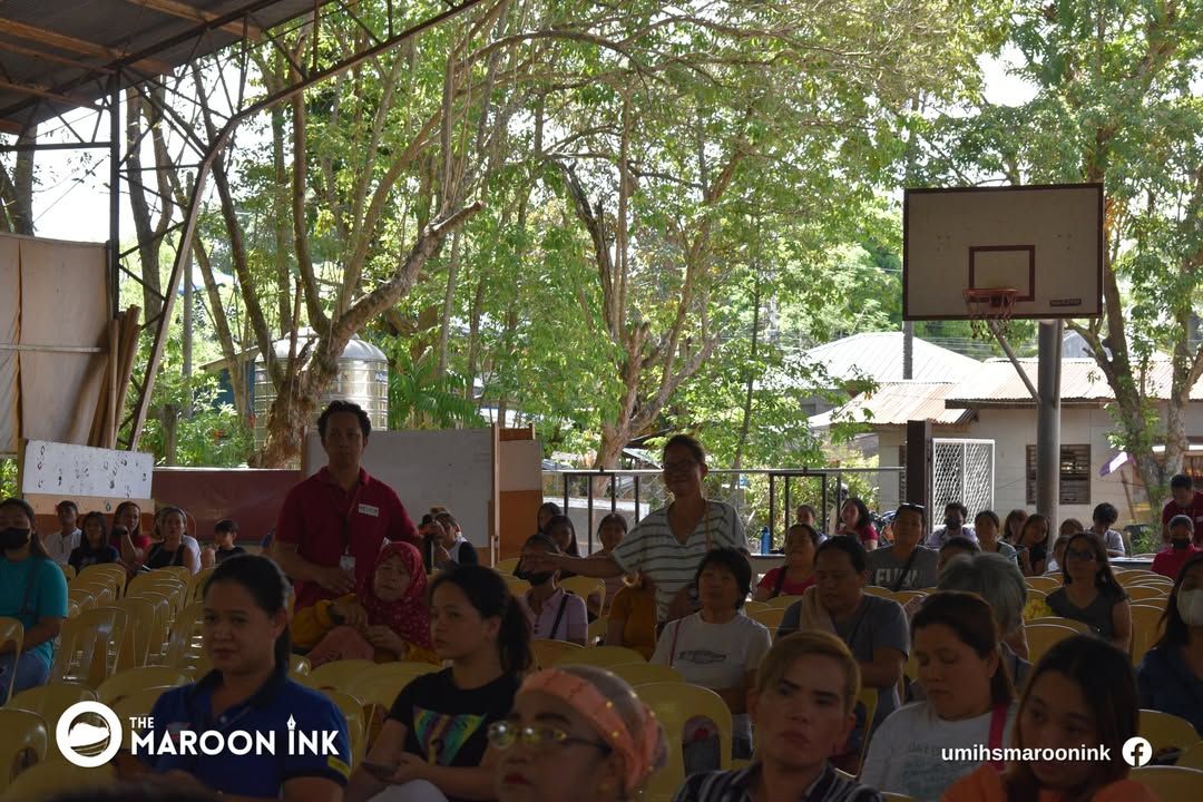 NEWS | Grade 10 and Grade 12 parents meet at the UM Ilang gymnasium on A...