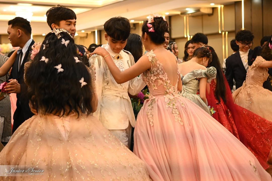 MAGIC UNFOLDS | UMIHS Junior and Senior Promenade 2025 Shines at Apo Vie...