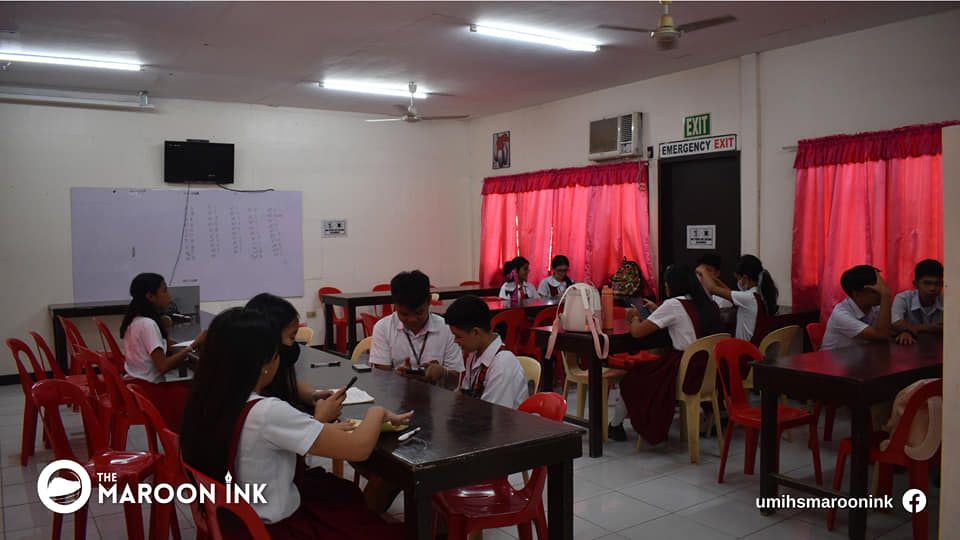 UMIHS NEWS | UMians compete in the poster making and quiz bee competitio...