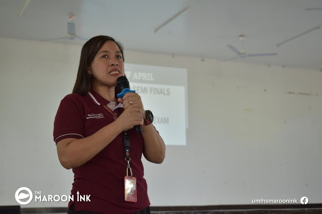 NEWS | Grade 10 and Grade 12 parents meet at the UM Ilang gymnasium on A...