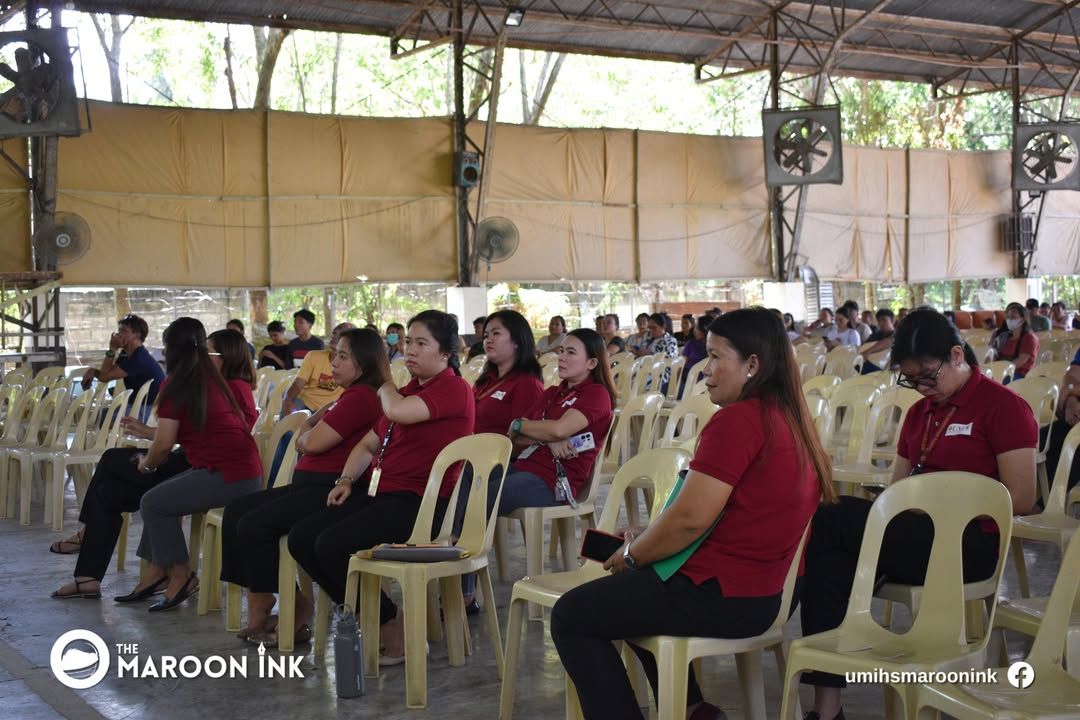 NEWS | Grade 10 and Grade 12 parents meet at the UM Ilang gymnasium on A...