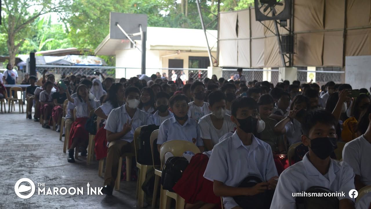 SHIP SAILS AT 90s | Grade 12 Students of UMIHS tied knots during this mo...
