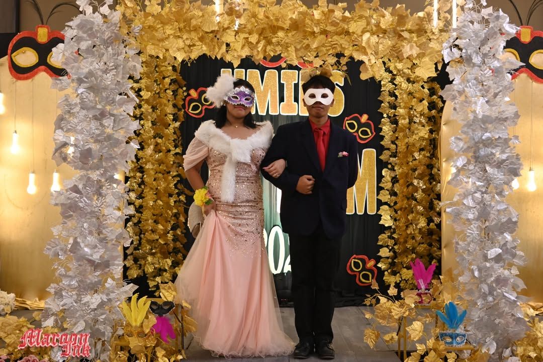 MASKS AND MEMORIES | Junior and Senior Promenade 2026 Shines at Apo View...