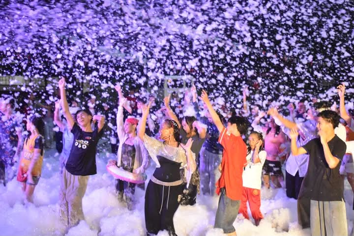 IN PHOTOS || Foam Party