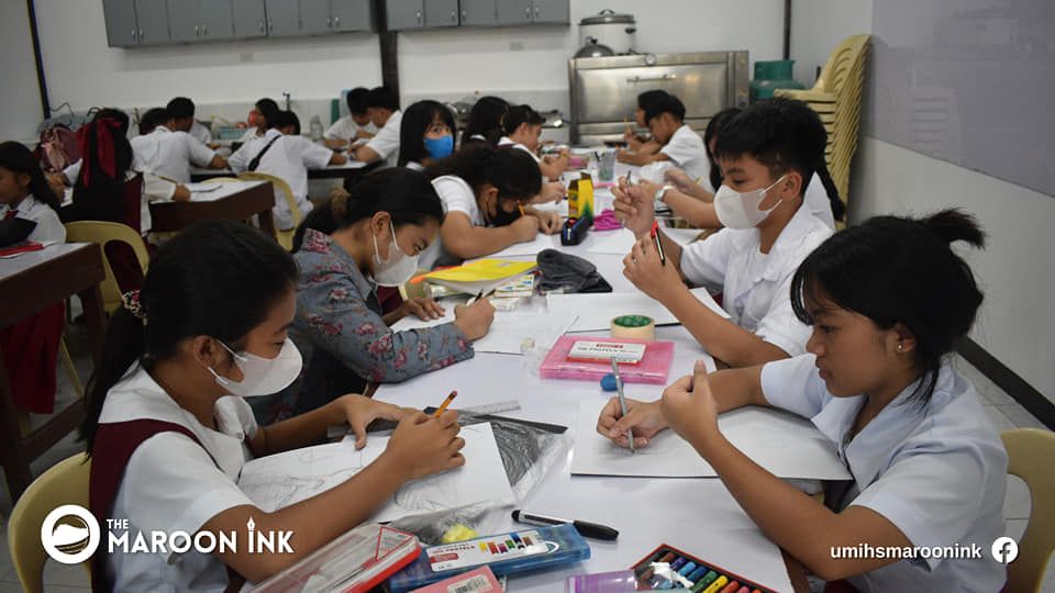 UMIHS NEWS | UMians compete in the poster making and quiz bee competitio...
