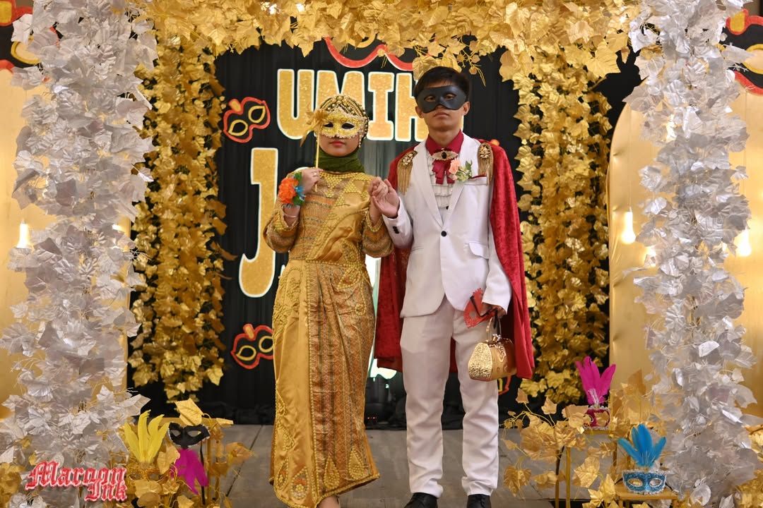 MASKS AND MEMORIES | Junior and Senior Promenade 2026 Shines at Apo View...