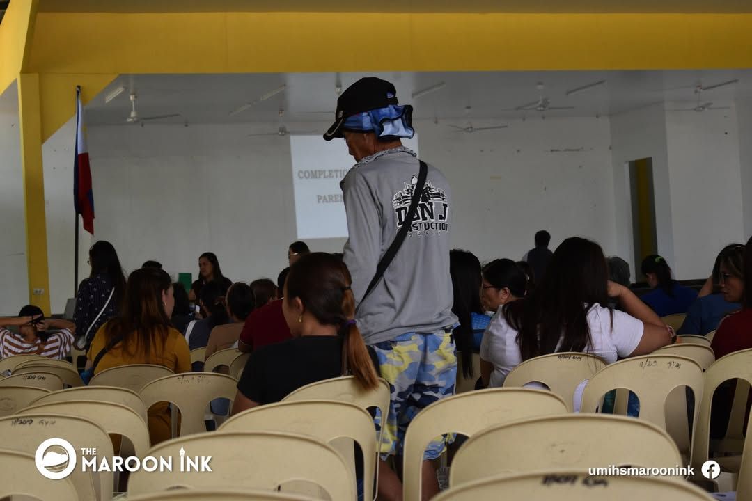 NEWS | Grade 10 and Grade 12 parents meet at the UM Ilang gymnasium on A...