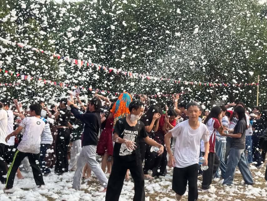 IN PHOTOS || Foam Party