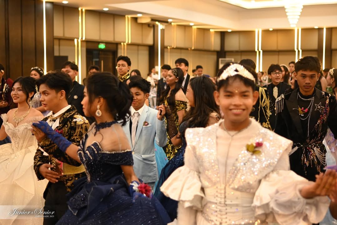 MAGIC UNFOLDS | UMIHS Junior and Senior Promenade 2025 Shines at Apo Vie...