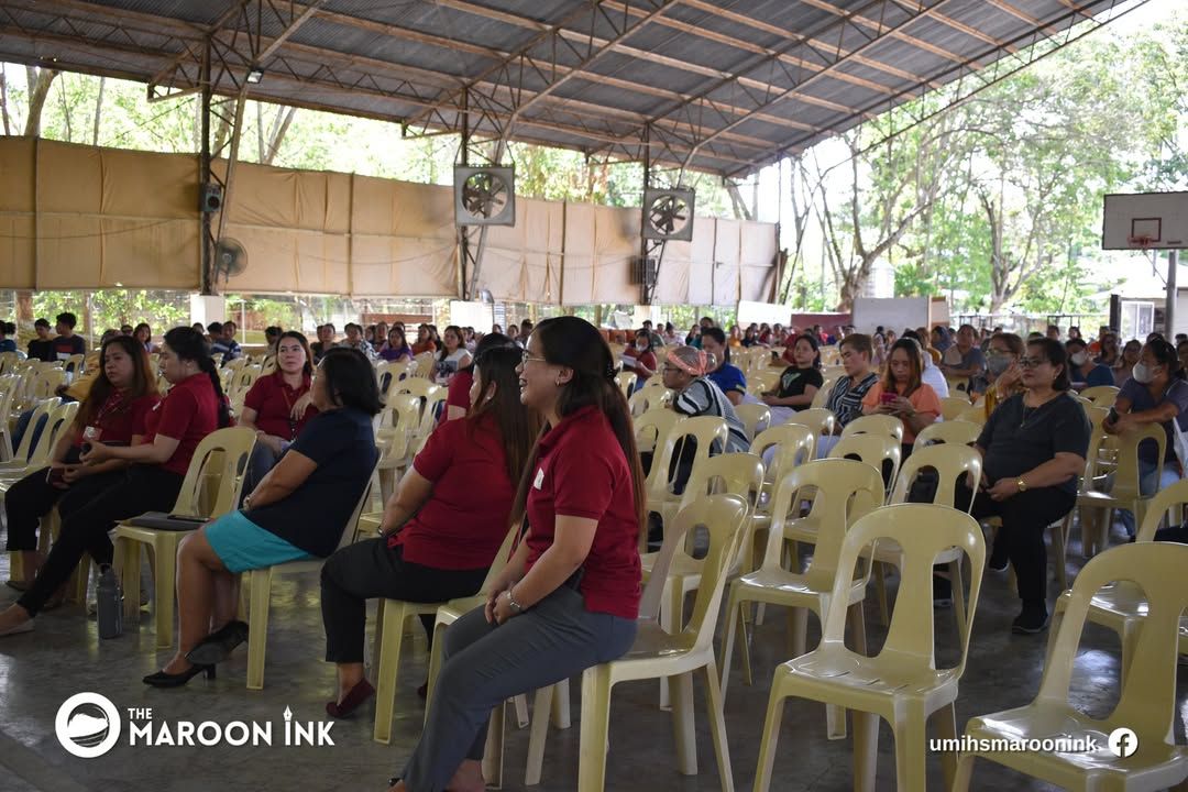 NEWS | Grade 10 and Grade 12 parents meet at the UM Ilang gymnasium on A...