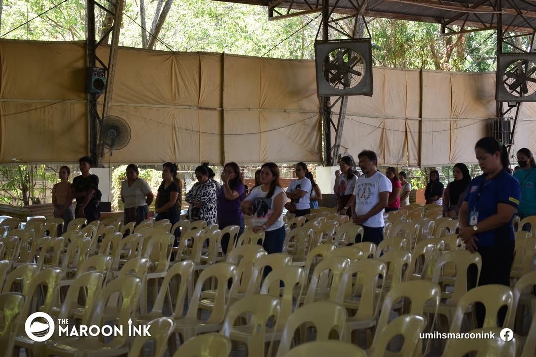 NEWS | Grade 10 and Grade 12 parents meet at the UM Ilang gymnasium on A...