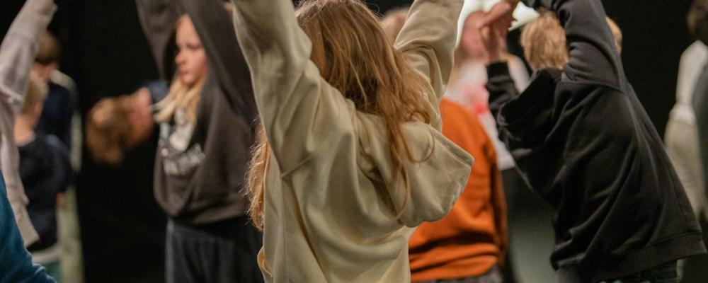 barn som danser