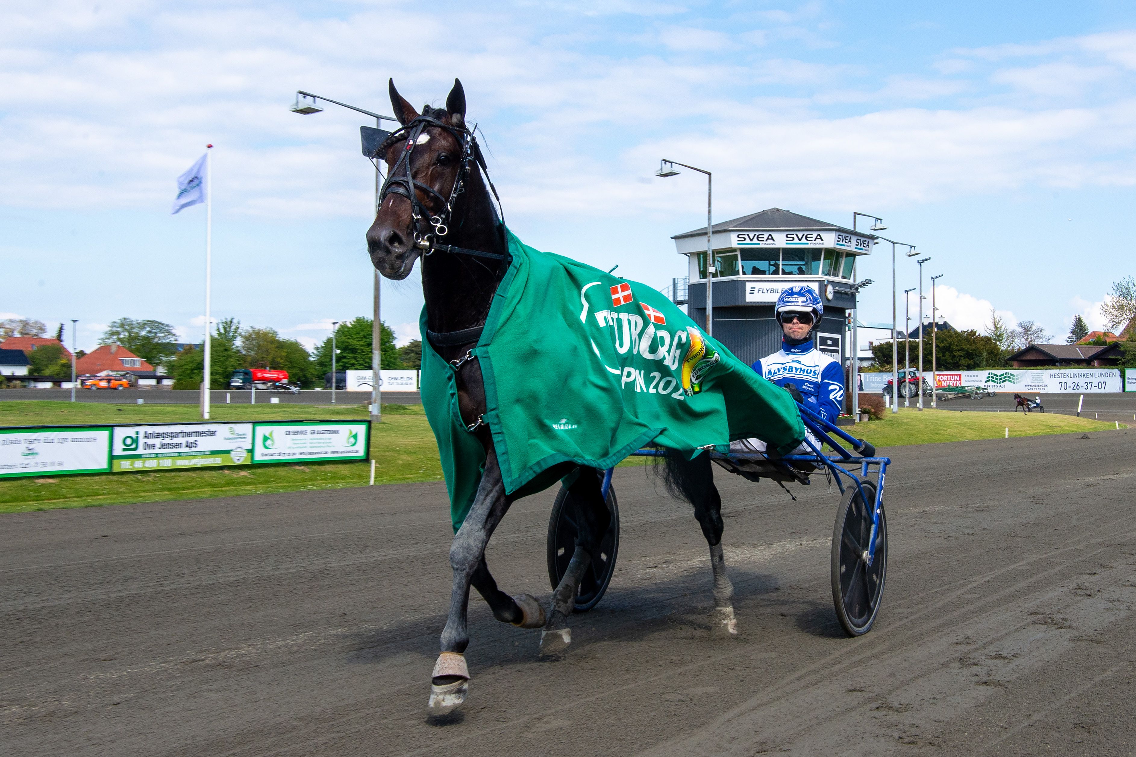 Norske flagg på Lunden - Klar for Sweden Cup