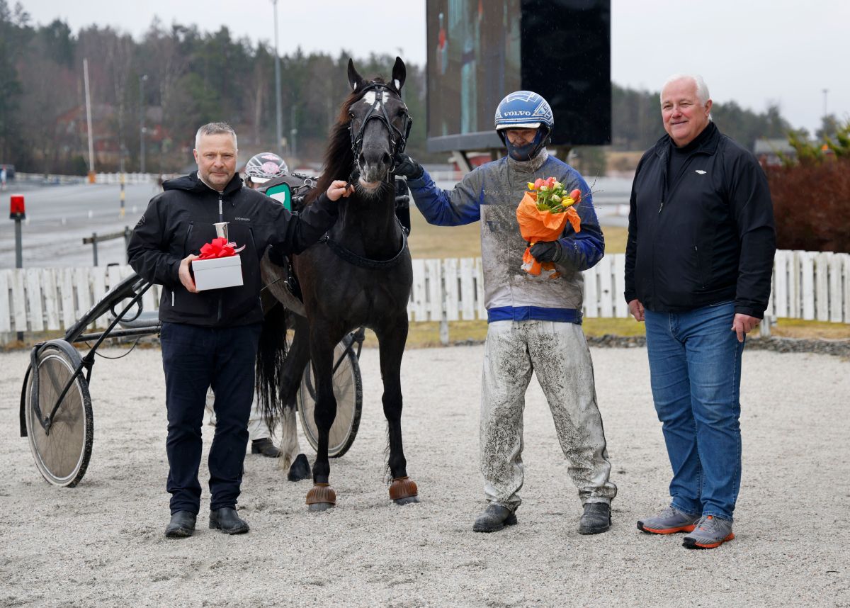Brenne Olivia strålte i årsdebuten - og en annen takket av
