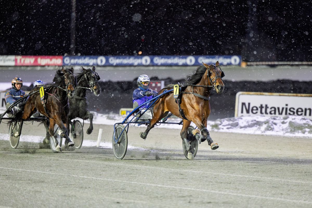 Tok sin første – og Gene med stolpe