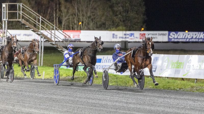 Rome Pays Off og Frode Hamre vinner Kniksens Æresløp på Bergen Travpark