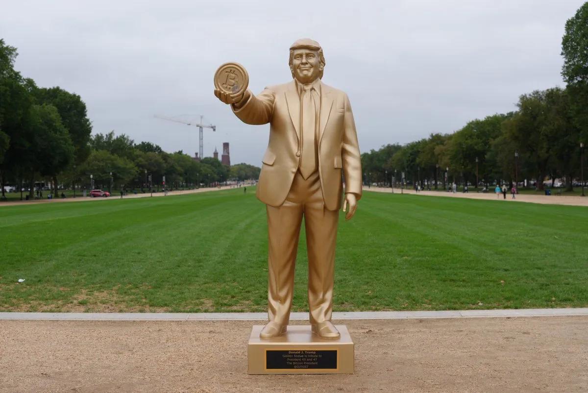 Statue de donald trump 
