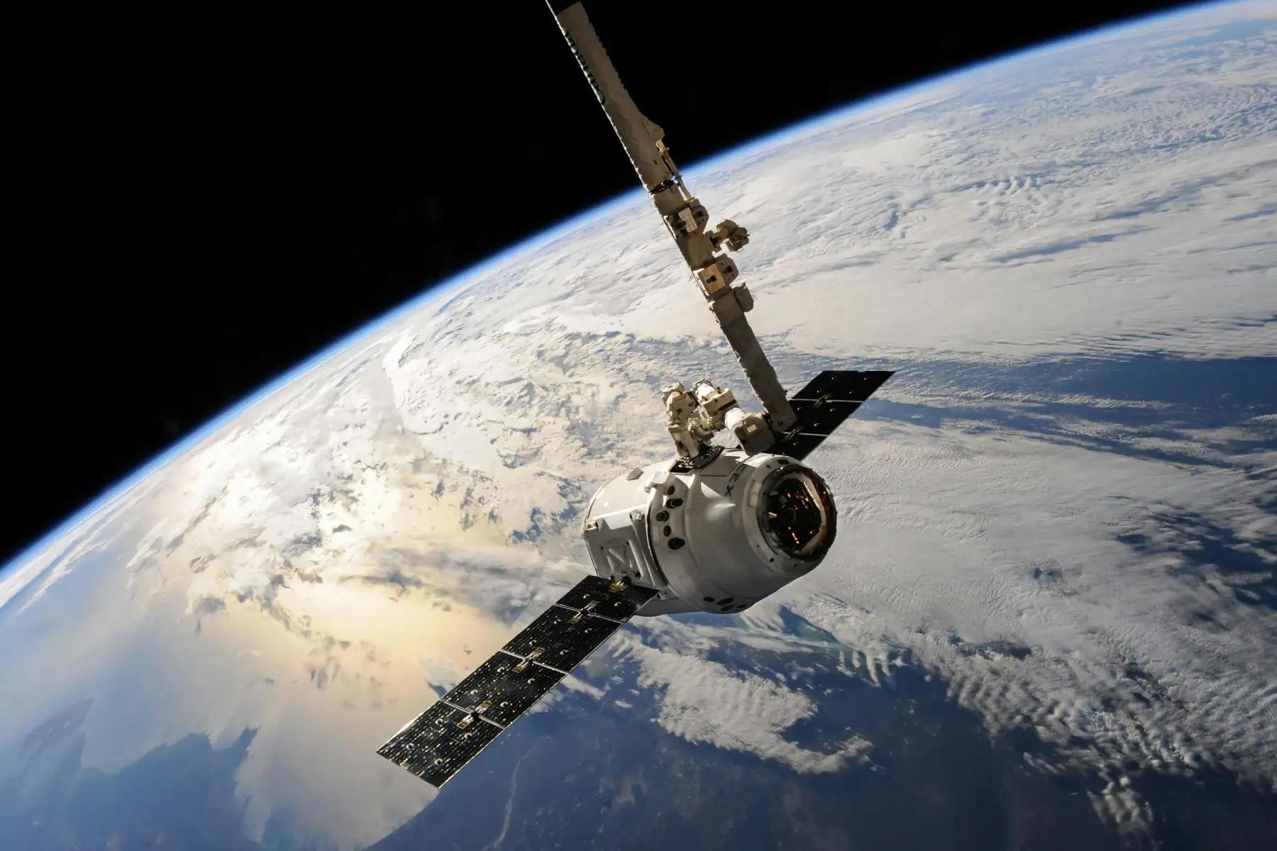Satellite dans l'espace