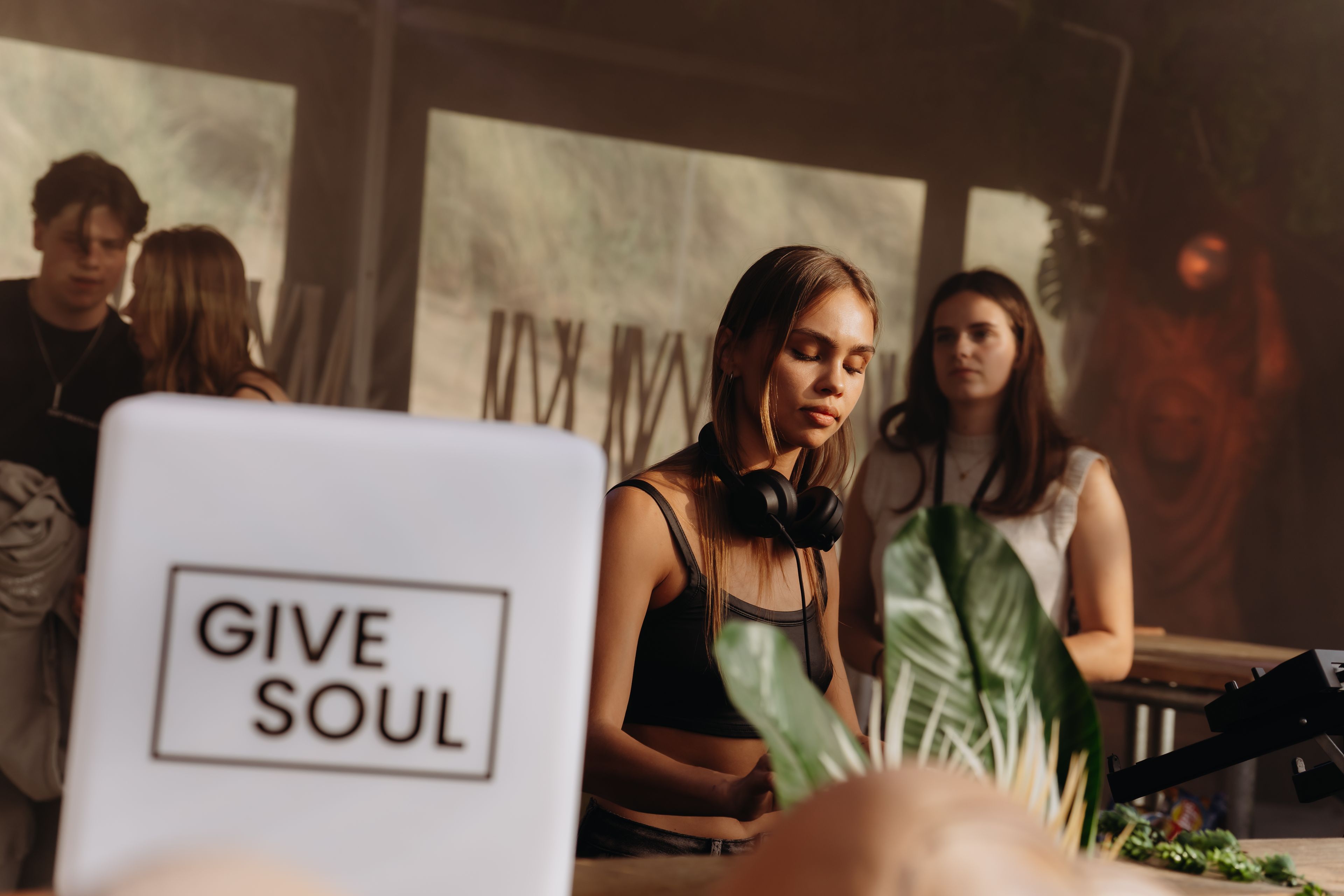 An image without an alt, whoops