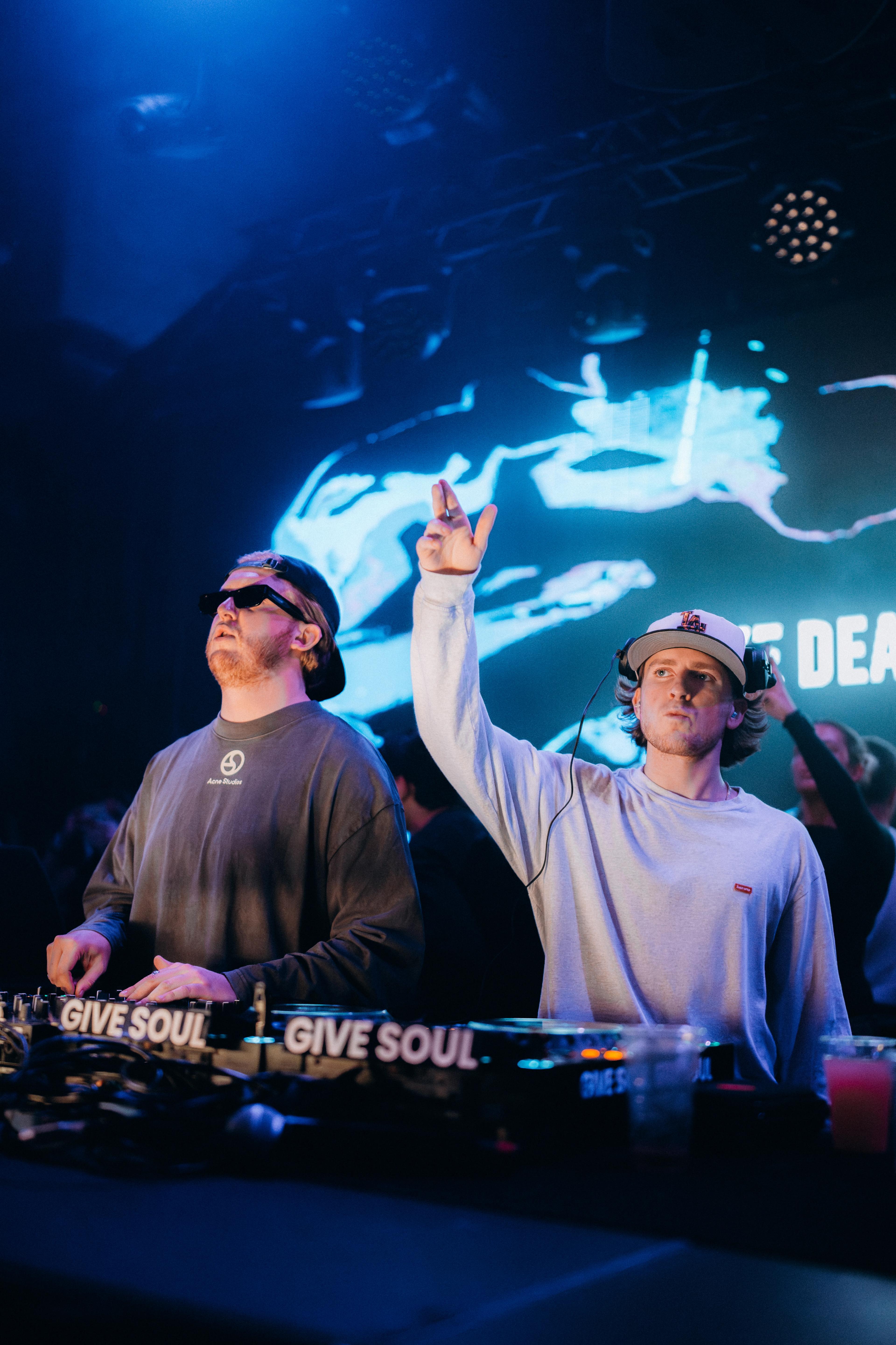 An image without an alt, whoops