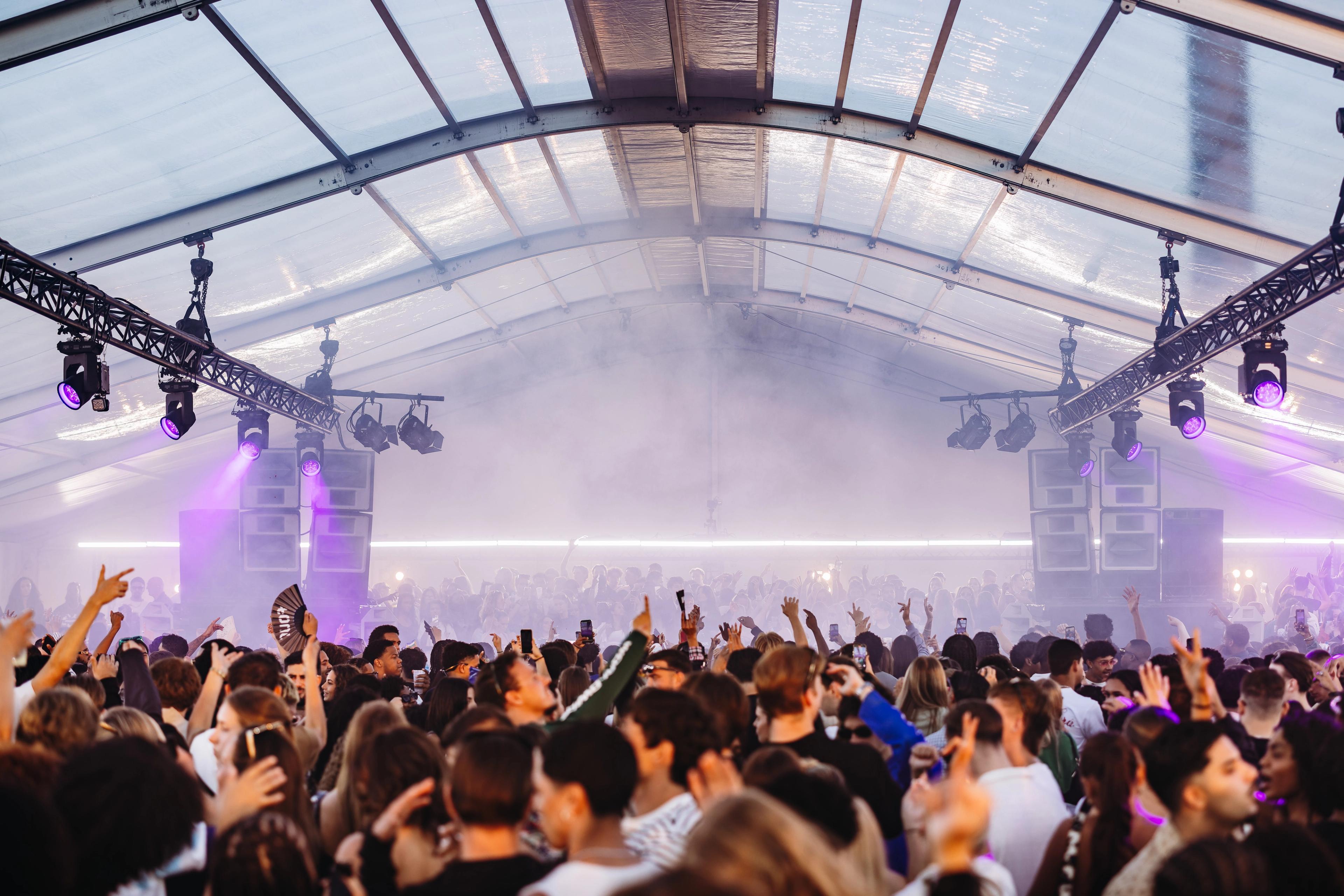 An image without an alt, whoops