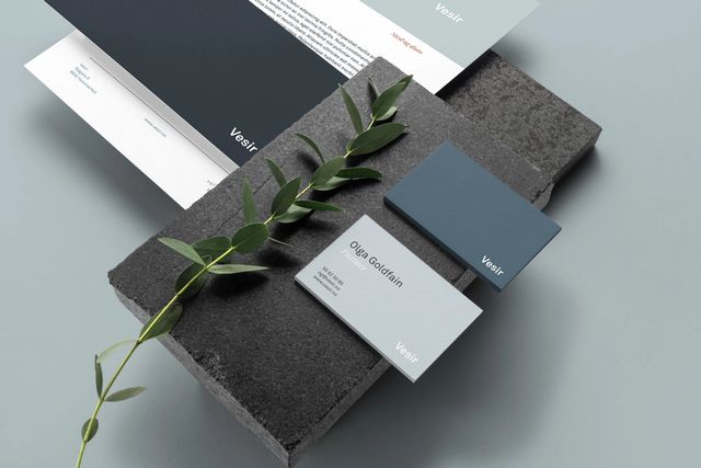 Elegant design på visittkortene til Vesir