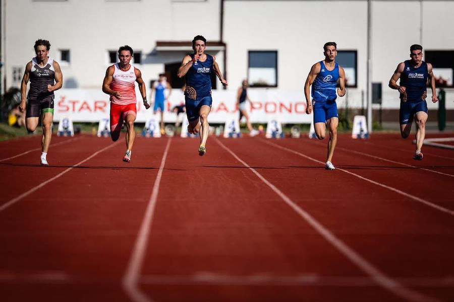 IZVRSTEN UVOD V FINALE APS V MARIBORU: FILIP OICLJ Z ODLIČNIM TEKOM DO TRETJEGA MESTA NA 100 METROV!