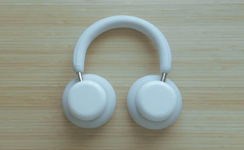 CMF Headphone Proレビュー。1.5万円のデザイン、音質に優れたかわいいヘッドホン