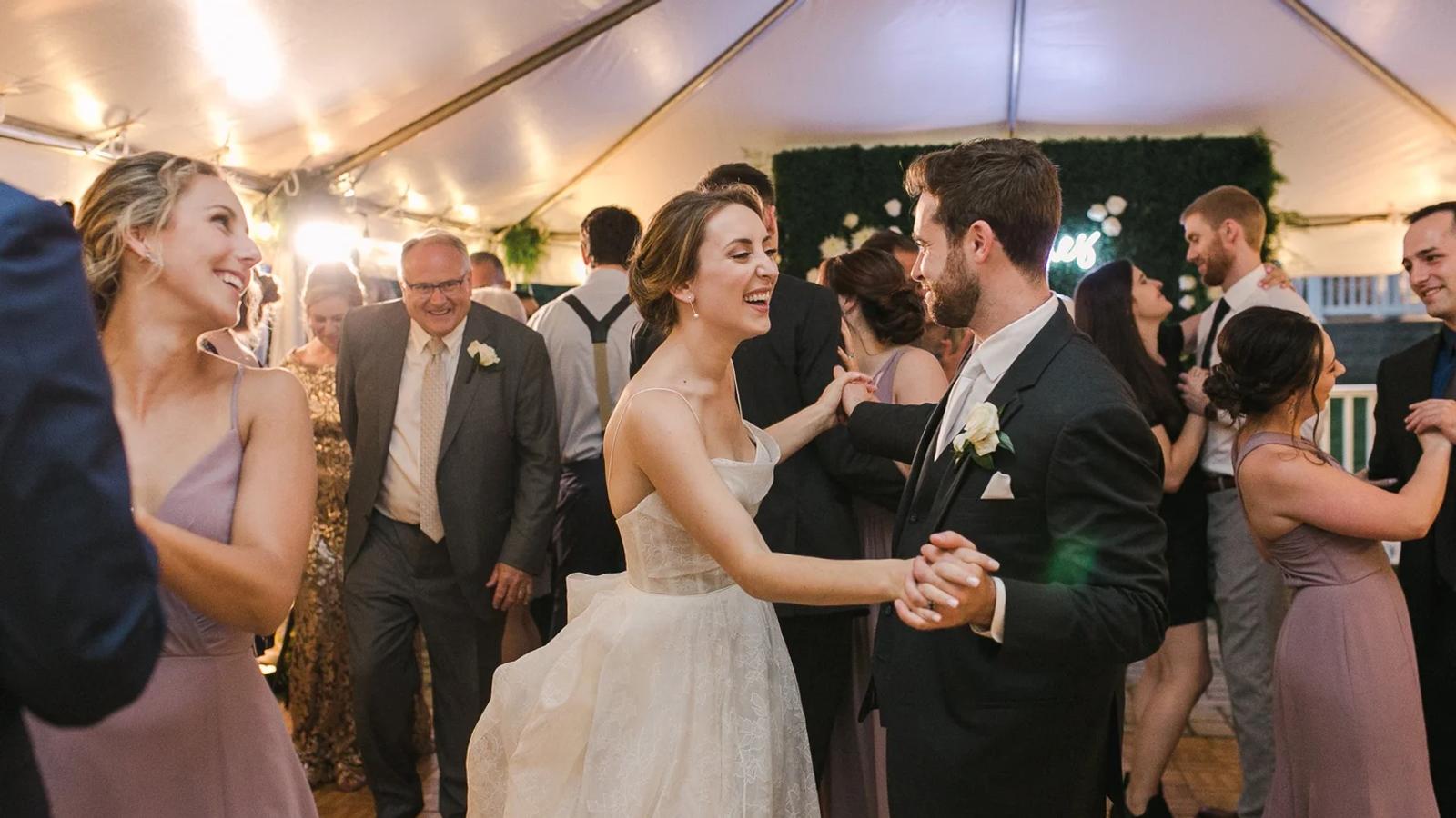 🔥 5 Wedding Reception Moments That Make or Break the Party (And How to Nail Them)