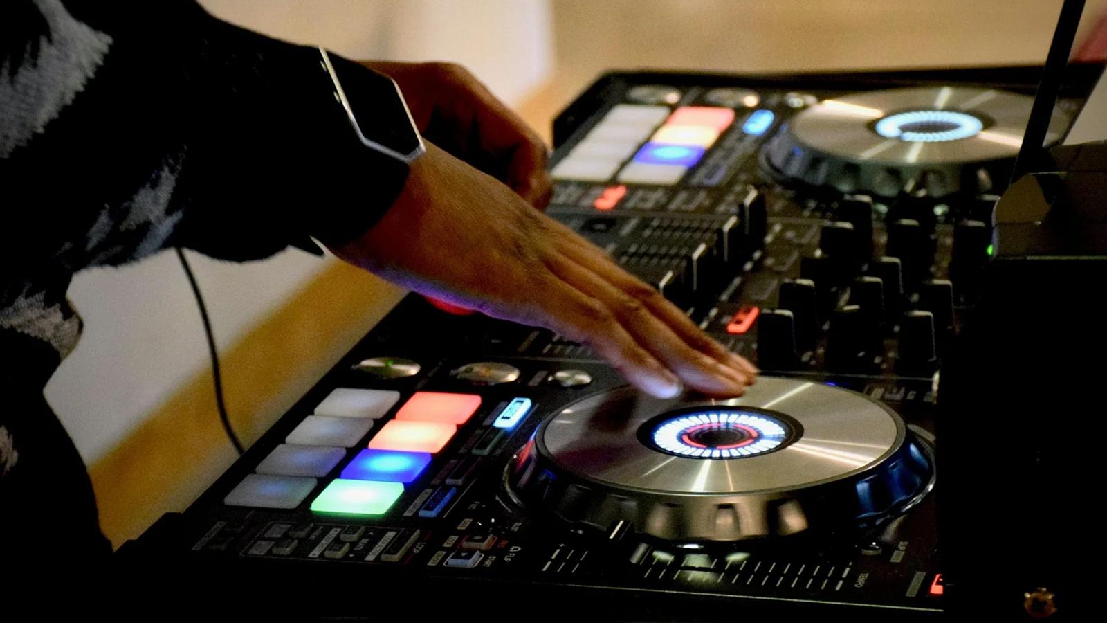 What Should a Professional Wedding DJ Cost? Understanding the Value of a Quality DJ for Your Pennsylvania Wedding
