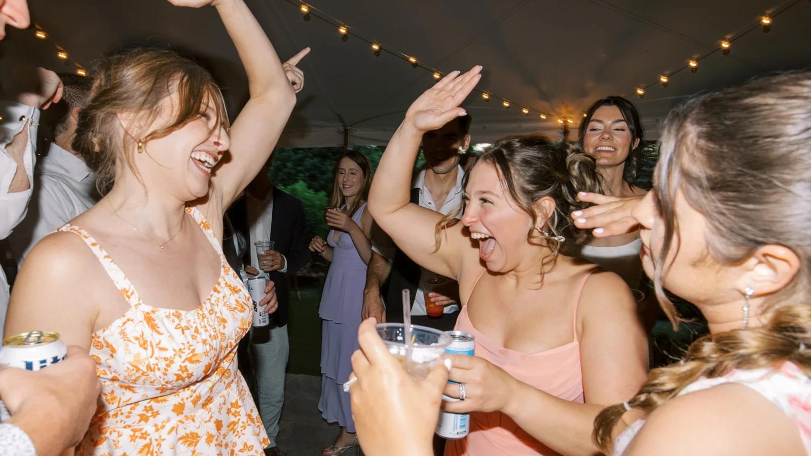 🎉 Our Favorite Reception Moments (and How to Make Them Legendary at Your Wedding)