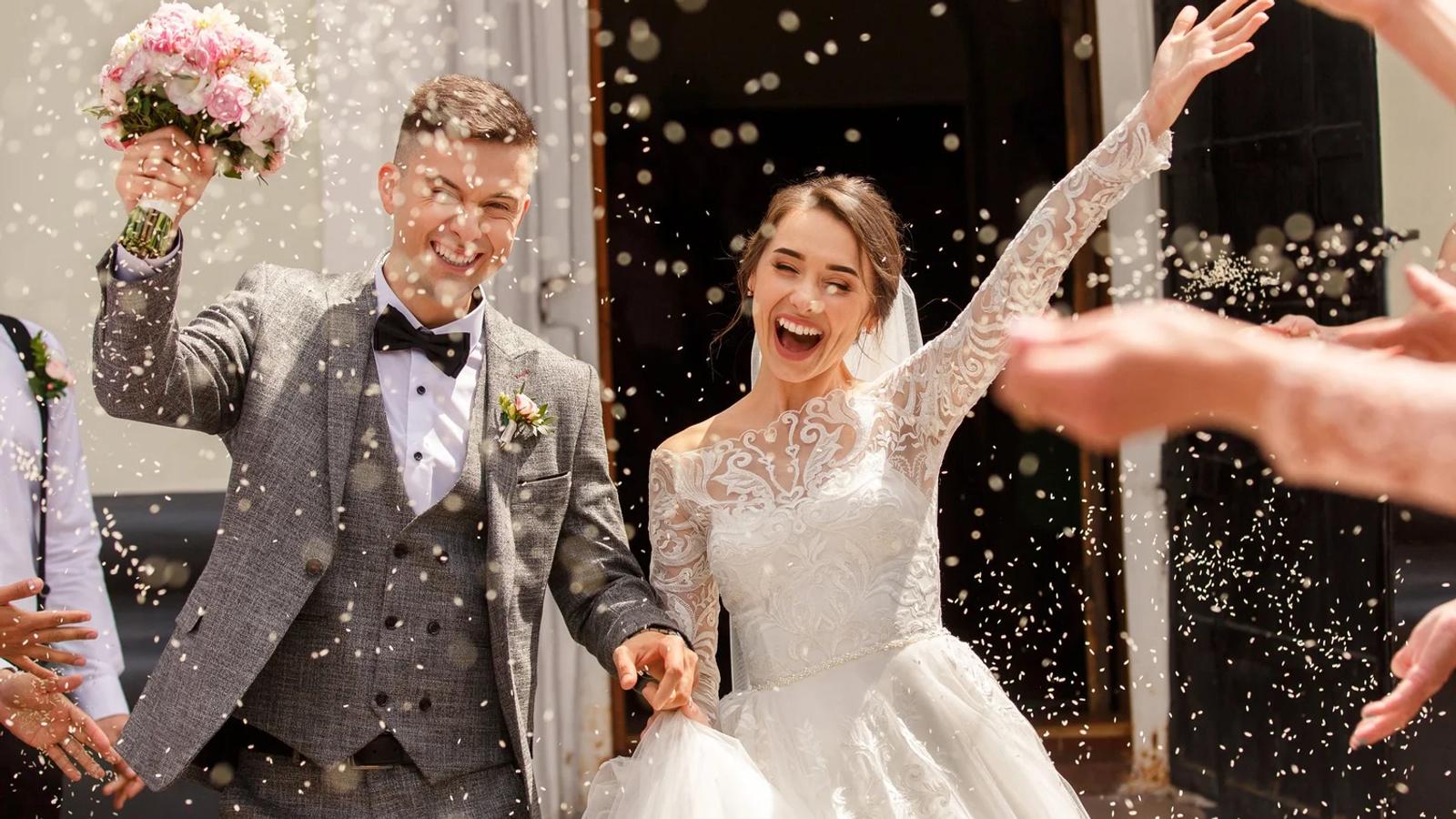 20 Beautiful and Unique Ceremony Processional Songs to Set the Perfect Tone