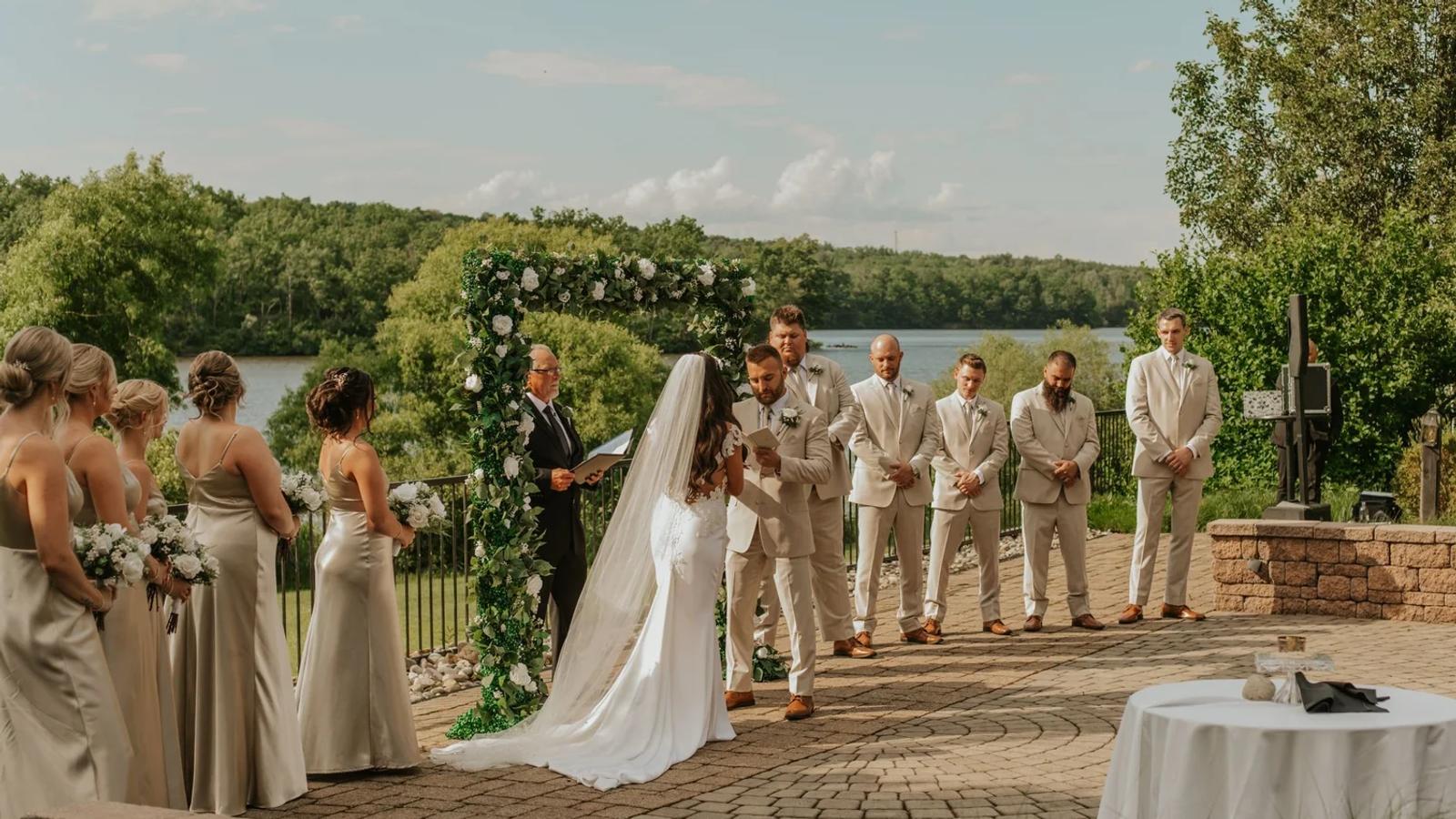 20 Joyful Ceremony Recessional Songs to Celebrate Your First Moments as Newlyweds