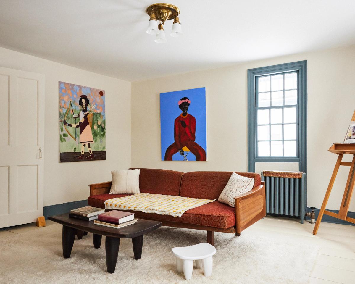 Home of Cassi Mamoda displaying Fields in the color Dusty White.