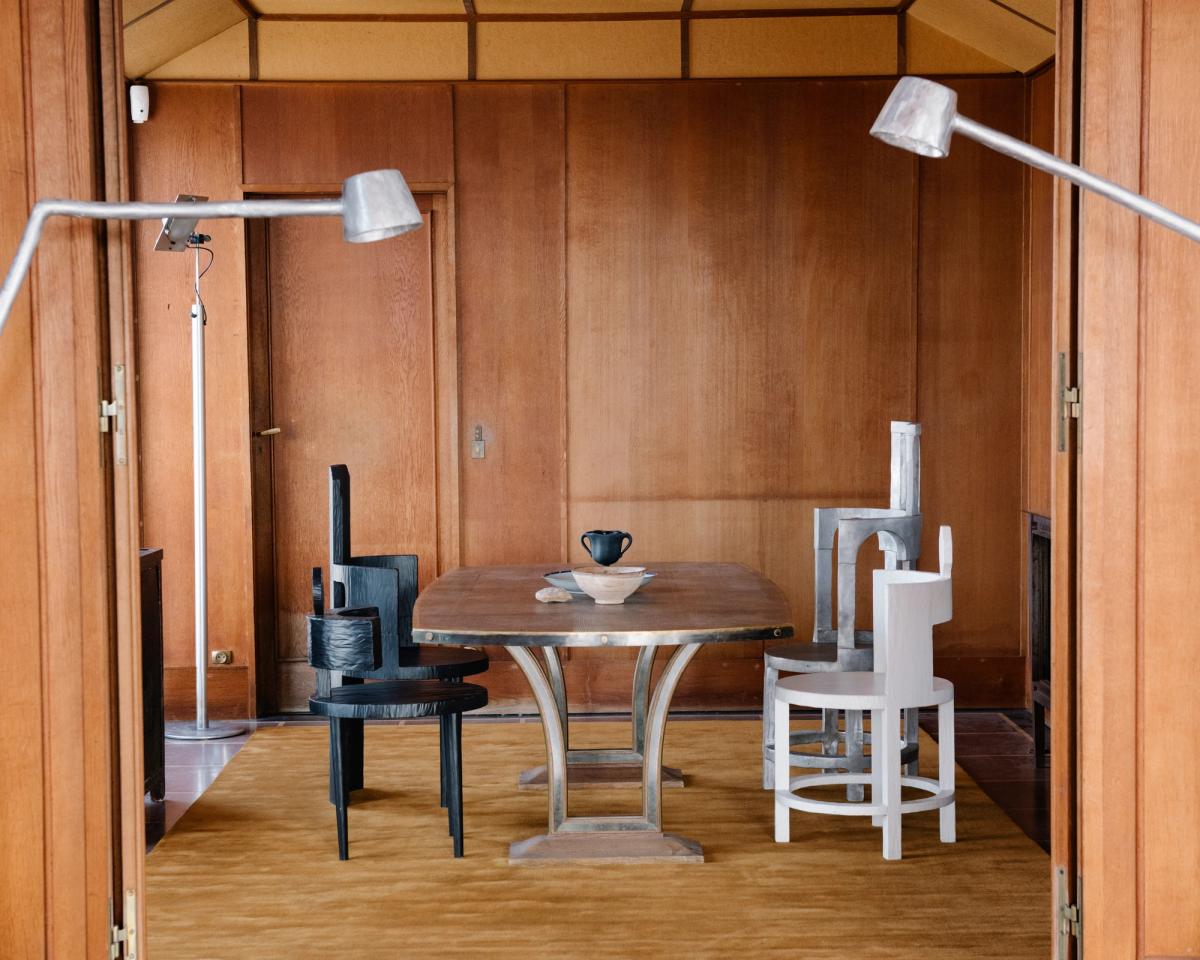 Flauschiger Wollteppich Grand Leo, fotografiert im Haus des renommierten Architekten Auguste Perret in Paris, Frankreich.