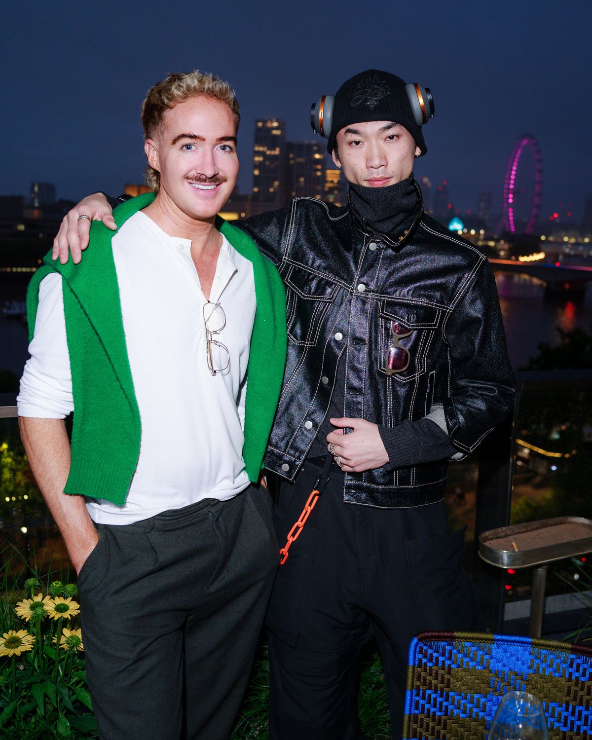 Porträt der Gäste bei der Eagle + Hodges Launch-Veranstaltung in London.